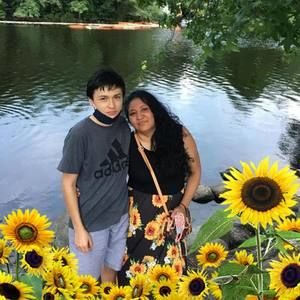 Meet your Posher, Lizzeth